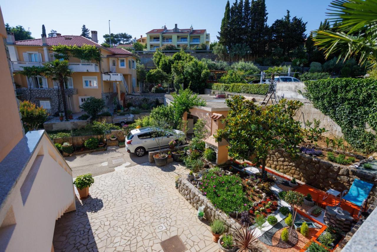 Apartment Studio Close To Sea Krk Town Extérieur photo